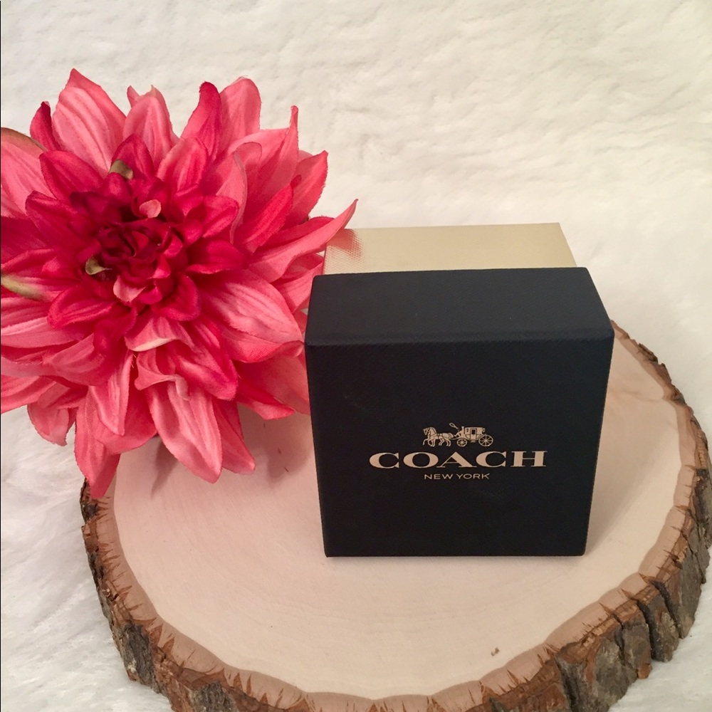 COACH 3 piece Signature Kissing C Bangle Set 🆕 - Picture 3 of 11